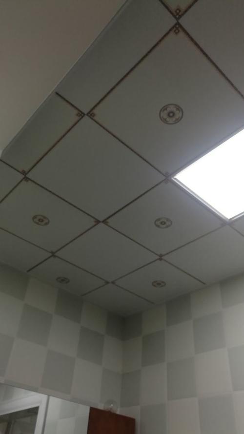 怎么樣選擇鋁扣板品牌-鋁扣板吊客廳怎么樣