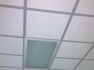鋁扣板吊頂工程電話-廚房鋁扣板吊頂廠家給你深度剖析鋁扣板和石膏板那個(gè)更好